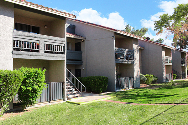 This image displays exterior photo of Silver Palms Apartments